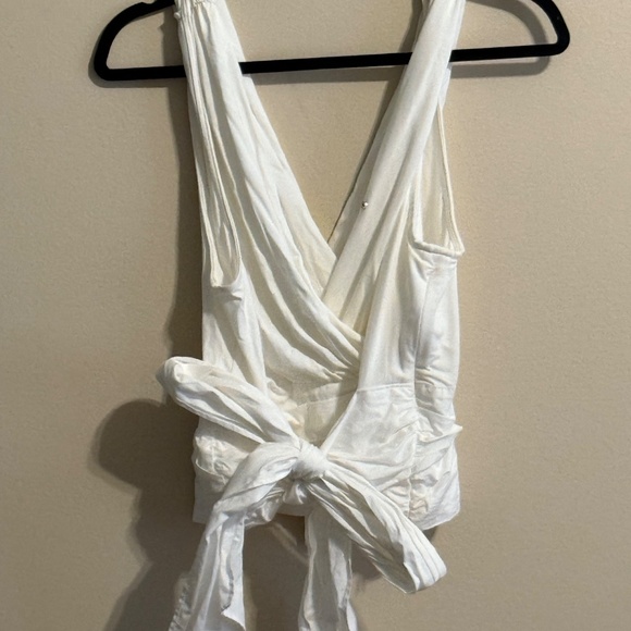 Sundays in Brooklyn Bow Crop Top - Picture 2 of 2